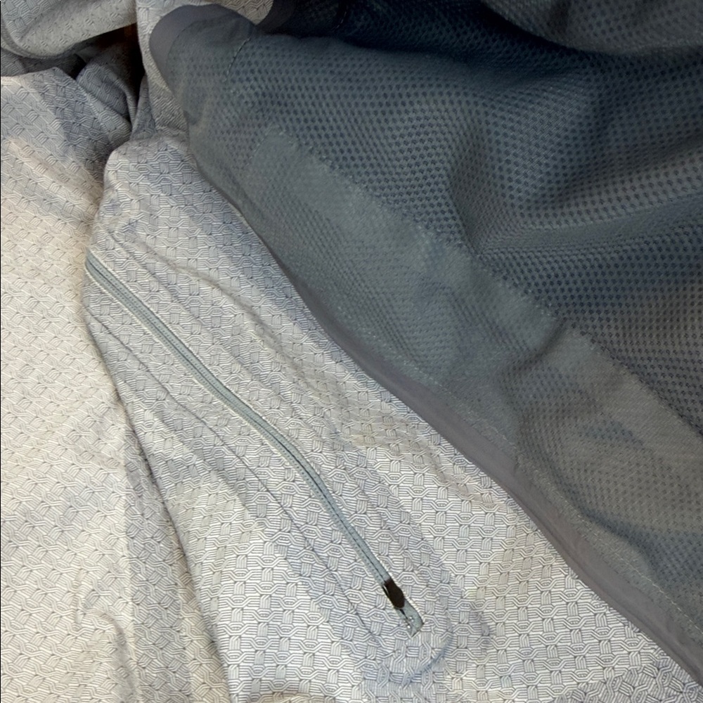 REI beige / Gray‎ Hooded Raincoat - Picture 12 of 15